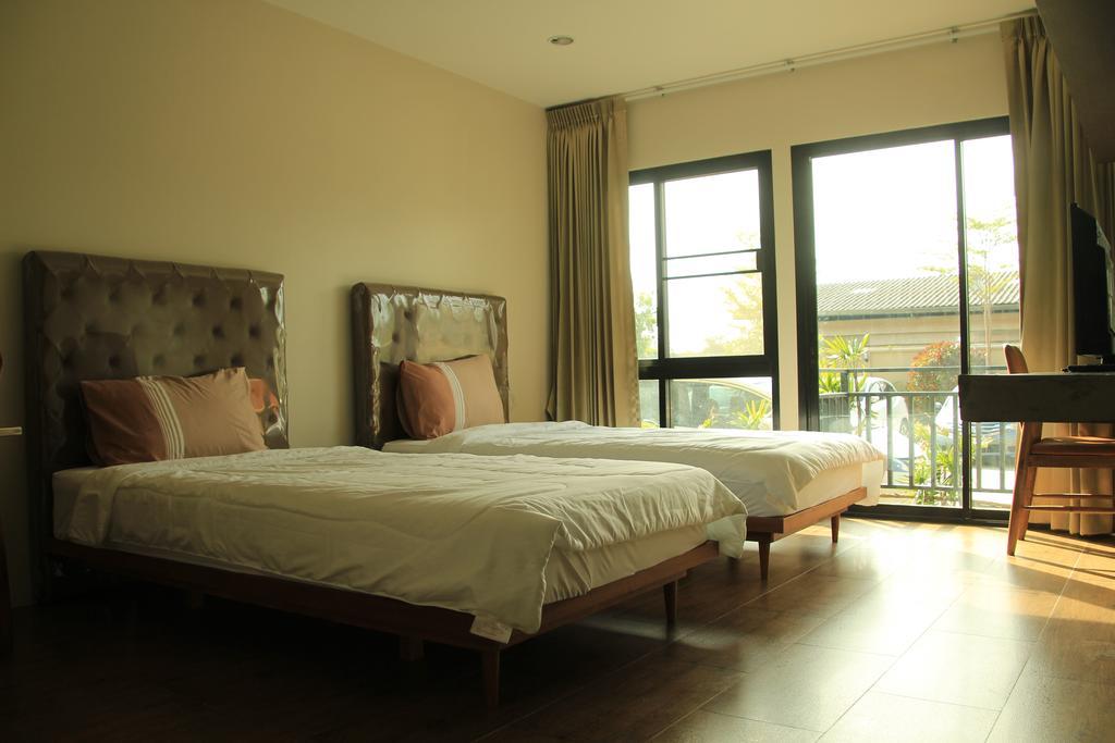 The Residence Thepkanjana Ban Khlong Krathum Baen Exterior foto