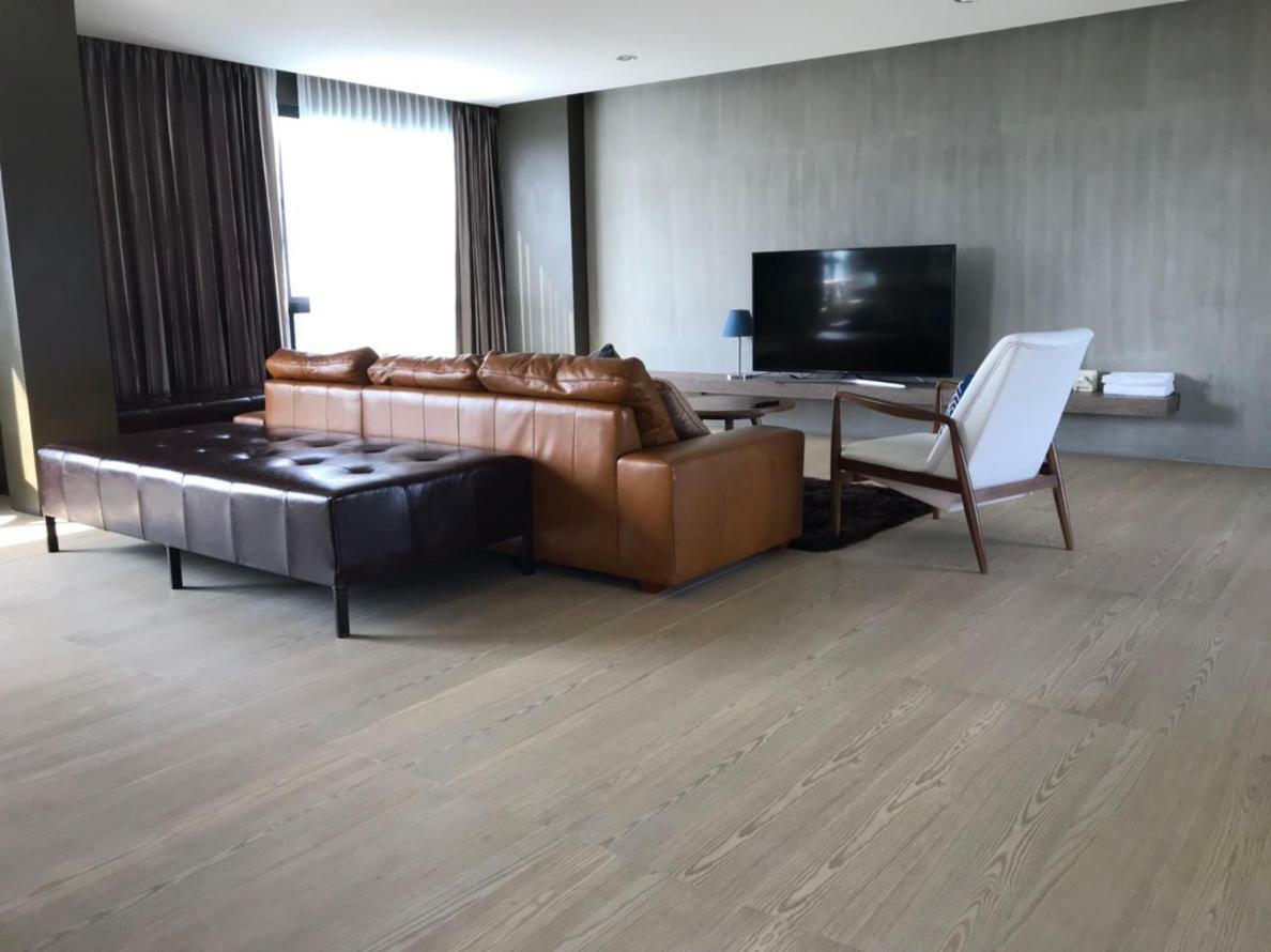 The Residence Thepkanjana Ban Khlong Krathum Baen Exterior foto